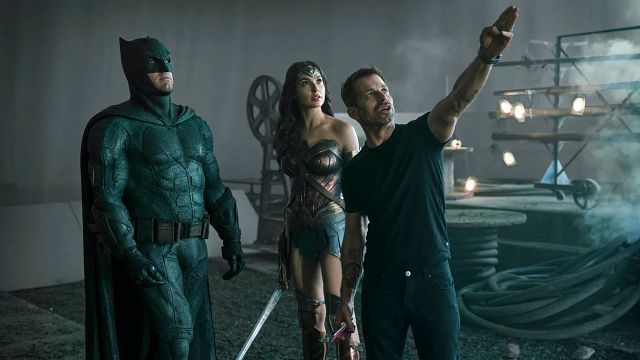 Imagem da notícia Liga da Justiça: Zack Snyder queria fazer uma reviravolta sombria com Batman, mas a Warner não deixou