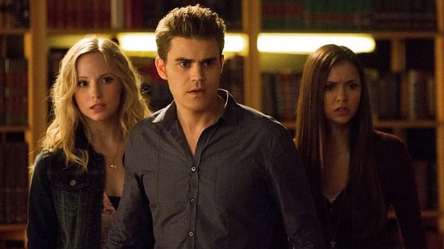 Imagem da notícia "Foi forçado": Esse casal de The Vampire Diaries foi odiado por Paul Wesley - e a culpa é da Nina Dobrev