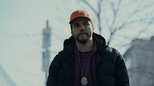 Imagem da notícia Se você misturar Breaking Bad com Brooklyn Nine-Nine terá este thriller fascinante disponível no streaming