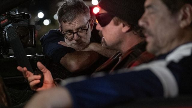 Imagem da notícia "Eu estava no estilo Tom Cruise": Paul Thomas Anderson cortou um início alternativo que poderia ter mudado Uma Batalha Após a Outra