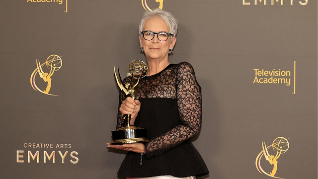 Imagem da notícia Jamie Lee Curtis defende seus pais atores: "A indústria os rejeitou depois de uma certa idade"