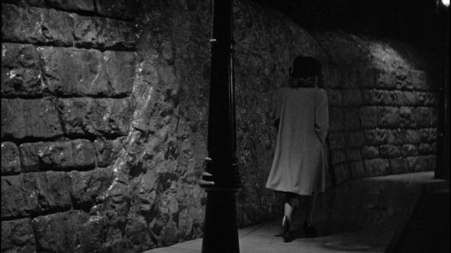 Imagem da notícia Há 84 anos, este filme mudou o cinema de terror para sempre: Tudo o que precisava era de um ônibus