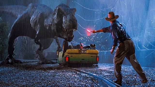 Imagem da notícia A maior franquia de ficção científica do cinema está de volta com Scarlett Johansson e estrela de Bridgerton: Fotos já abalaram coração dos fãs