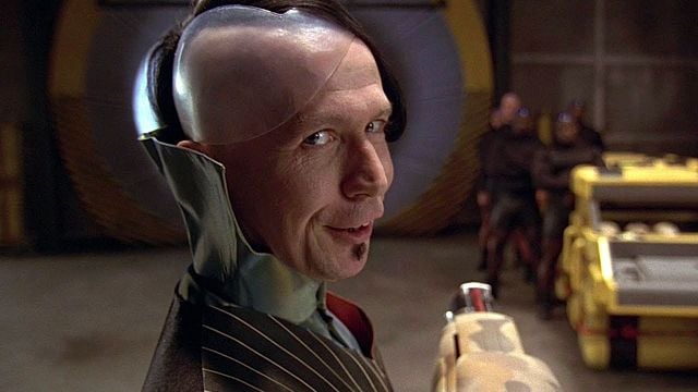 Imagem da notícia "Eu estava pagando minhas dívidas": trinta anos depois, Gary Oldman continua odiando esta brilhante epopeia francesa de ficção científica
