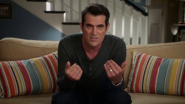 Imagem da notícia Modern Family nunca explicou um de seus maiores mistérios: A culpa é de um roteiro descartado!