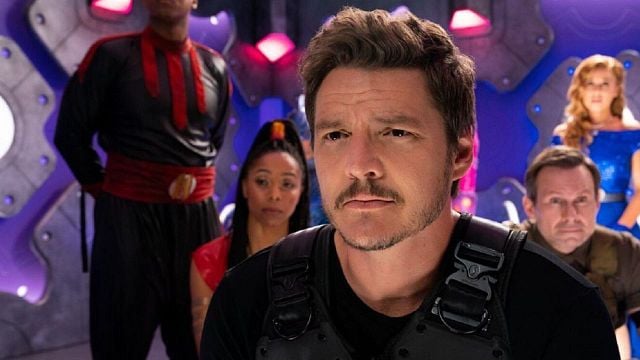 Imagem da notícia Já viu? Este filme de aventura da Netflix com Pedro Pascal fez MUITO sucesso em 2020 e já tem continuação confirmada