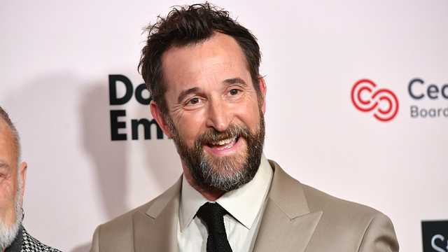 Imagem da notícia "Vai se f*":** Noah Wyle revela o dia em que levou um fora inesquecível de Eddie Murphy quando era criança