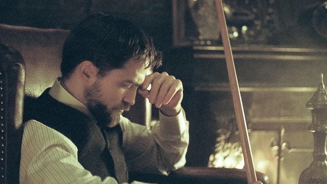 Imagem da notícia Para ver online: Robert Pattinson protagoniza um filme de terror diferente e surpreendente na estreia do diretor de O Brutalista