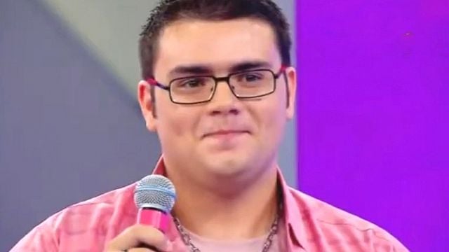 Imagem da notícia Hoje ele é ator de Êta Mundo Melhor!, mas já foi calouro do Raul Gil, passou por transformação física e dubla novelas mexicanas: Reconhece?