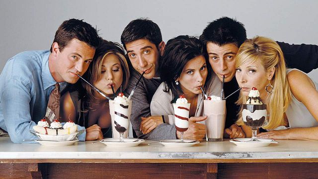 Imagem da notícia "Não perdemos o ritmo": Esse foi o único encontro do elenco principal de Friends antes da reunião especial de 2021