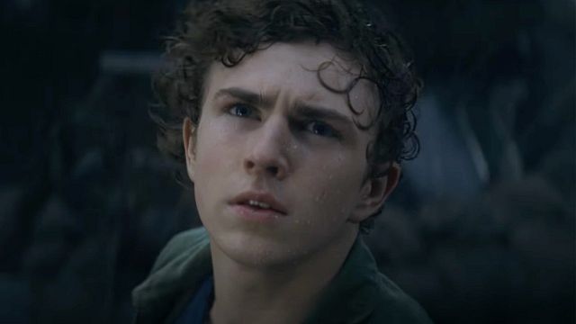 Imagem da notícia A série de fantasia da Disney+, que conseguiu superar uma adaptação ruim, retorna com uma 2ª temporada muito aguardada: "Visualmente, está 10 bilhões de vezes melhor do que nos filmes"