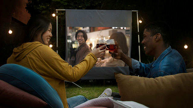 Imagem da notícia Melhores projetores com custo-benefício em 2025: Guia com 8 modelos Full HD e 4K para montar seu cinema em casa