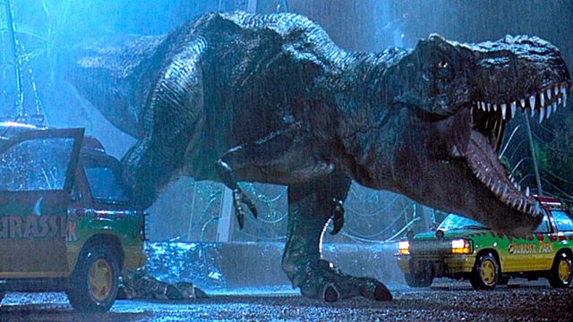 A rede e os andaimes da equipe são visíveis em Jurassic Park, mas alguns dizem que não se trata de um erro