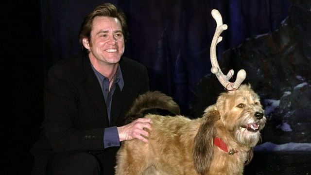 Imagem da notícia "Inacreditável": 25 anos depois deste inesquecível filme de Natal, Jim Carrey reencontra atriz mirim; veja como ela está