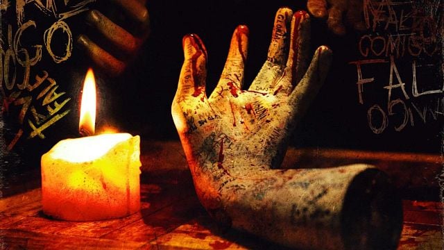 Imagem da notícia Fale Comigo: Qual a origem da mão embalsamada? Objeto macabro quase ficou de fora do filme de terror