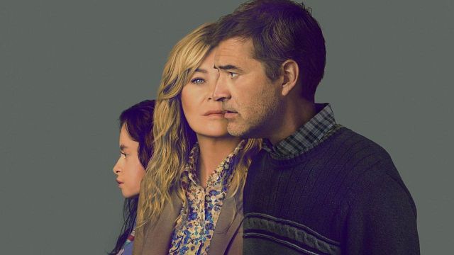 Imagem da notícia Uma Família Perfeita terá quantos episódios? Série com Ellen Pompeo está dando o que falar no streaming