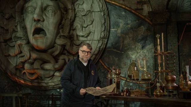 Imagem da notícia A casa onde Guillermo del Toro passou a infância: Aqui nasceu sua paixão por monstros e cinema!