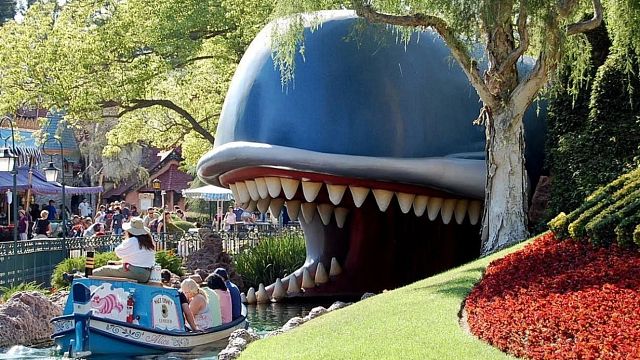 Imagem da notícia Em 1973, dois irmãos ficaram presos em uma atração da Disney depois do fechamento: Um deles morreu