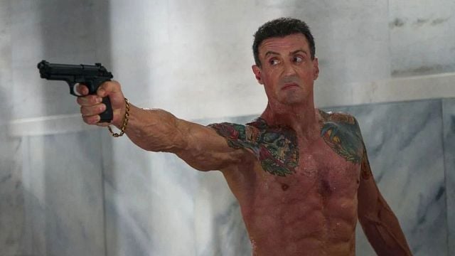 Imagem da notícia Hoje à noite no streaming: Neste filme de ação, Sylvester Stallone e Jason Momoa se enfrentam