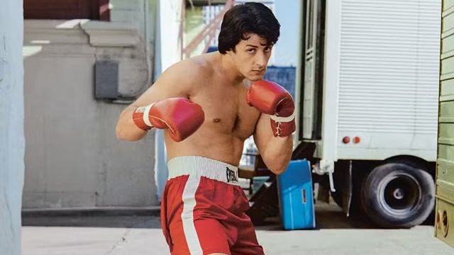 Imagem da notícia "Dolorosamente sem talento": Sylvester Stallone fala abertamente sobre este famoso produtor vencedor do Oscar