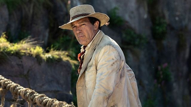 Imagem da notícia Antonio Banderas sobre seu relacionamento tóxico com Hollywood e como isso levou a um ataque cardíaco: "Vou me vingar fazendo muito dinheiro"