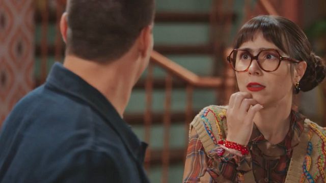 Imagem da notícia Resumo de Família é Tudo (19 a 24/08): Júpiter se declara para Lupita e os dois se beijam, Hans manda Gina dopar Vênus novamente e mais