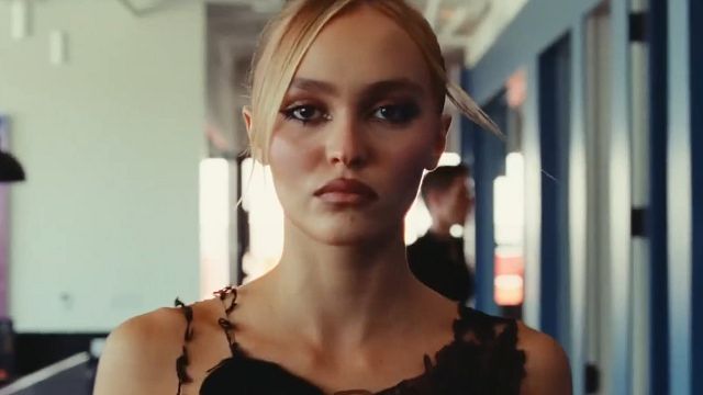 Imagem da notícia "Nunca me interessei em fazer algo puritano": Após cenas de fetichismo bizarro, Lily-Rose Depp defende The Idol mais uma vez
