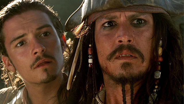 Imagem da notícia Se você olhar no canto inferior esquerdo de Piratas do Caribe: A Maldição do Pérola Negra, verá um técnico e seu megafone