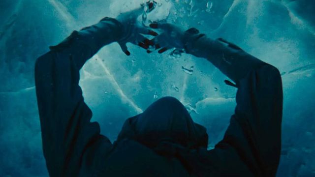 Imagem da notícia O pior filme de M. Night Shyamalan está na Netflix: Custou uma fortuna, mas seu fracasso acabou com os planos de toda uma saga de fantasia