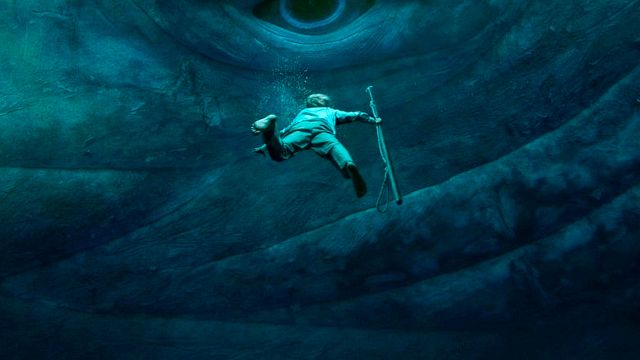 Imagem da notícia Para ver hoje na TV: O emocionante filme de aventura com Chris Hemsworth e Tom Holland que ousou encarar Star Wars, mas a jogada não deu certo