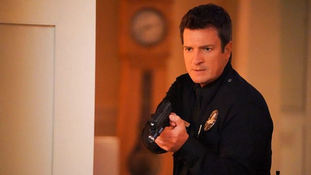 Imagem da notícia Retorno planejado para The Rookie: Nathan Fillion confirma que não quer desistir desses personagens