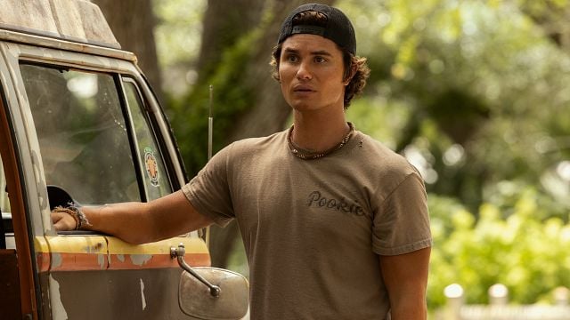 Imagem da notícia Ator de Outer Banks promete desfecho com recorde de ação e final "que todo fã quer" na 5ª e última temporada do fenômeno da Netflix