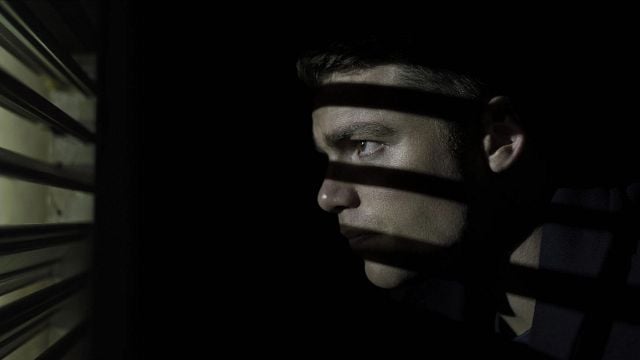 Imagem da notícia Em apenas 5 semanas, a série de espionagem de maior sucesso da Netflix retorna para sua aguardada 3ª temporada