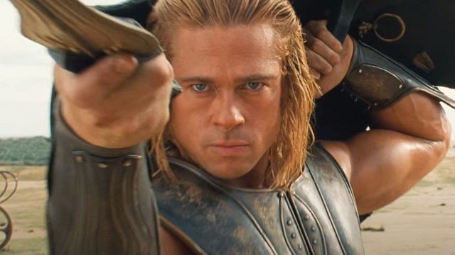 Imagem da notícia Este épico de guerra com Brad Pitt é perfeito para assistir antes de A Odisseia: Christopher Nolan quase dirigiu o filme