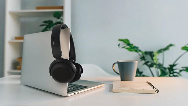 Imagem da notícia Ótimo para o dia a dia, headphone dobrável da Philips está por menos de R$ 95