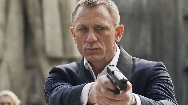 Imagem da notícia Roteirista do novo filme de James Bond dá pistas sobre abordagem do personagem: "Ele sobreviveu porque sua essência é como um diamante"