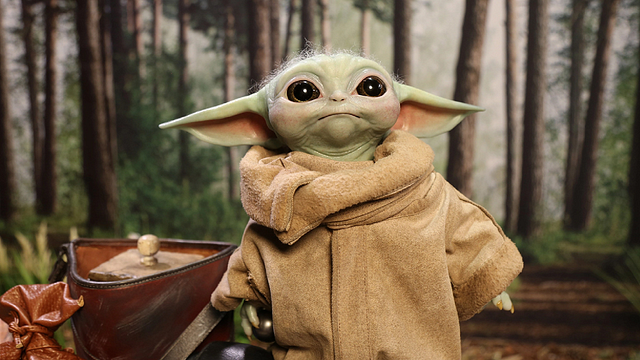 Imagem da notícia Star Wars: Baby Yoda foi "descaradamente roubado" do filme cult de terror dos anos 80, explica o diretor