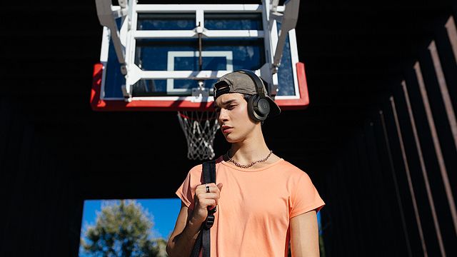 Imagem da notícia Tenha áudio de cinema por menos de R$ 260 com este fone sem fio