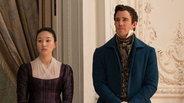 Imagem da notícia "Não somos marionetes": Estrelas de Bridgerton explicam como foram as filmagens das cenas picantes da 4ª temporada
