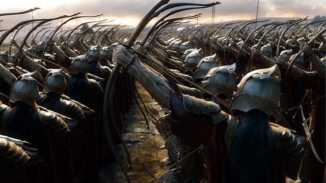 Imagem da notícia 800 homens recriaram a batalha final de O Hobbit com machados e espadas: Eles fizeram o que Peter Jackson não conseguiu com seus filmes