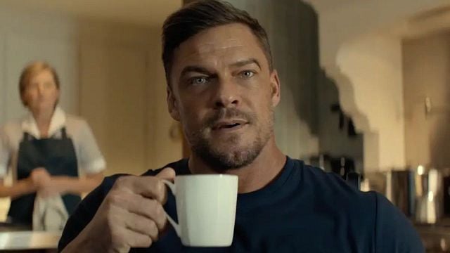 Imagem da notícia Não é só Alan Ritchson: Reacher reúne 3 heróis de Smallville em seu elenco e você nem percebeu