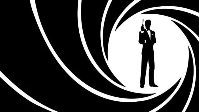 Imagem da notícia "Por que não?": Ex-ator de James Bond se apresenta como o novo 007