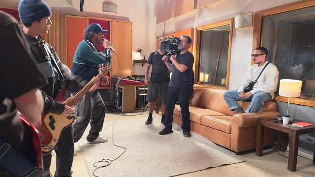 Imagem da notícia Preparador de atores fala sobre trabalho com José Loreto para viver Chorão: “É uma forma muito particular de cantar, de falar”