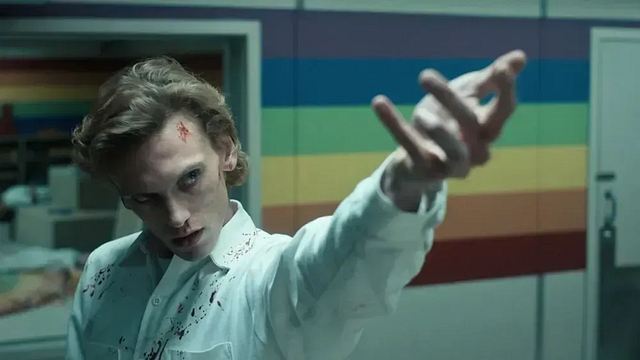 Imagem da notícia O ator que interpreta Vecna ​​em Stranger Things revela qual pessoa real inspirou a 5ª temporada: "Tinha que haver esse nível de sectarismo"