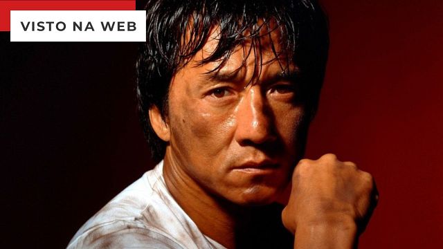 Imagem da notícia Jackie Chan quase esfaqueou um diretor durante as gravações de um filme (e o motivo vai te impressionar)