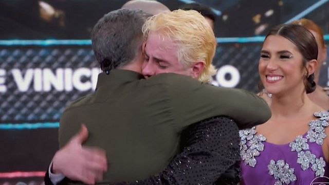 Imagem da notícia Antes do BBB 26, Juliano Floss viveu polêmica com atriz da Globo na Dança dos Famosos: Terminou em choro e eliminação