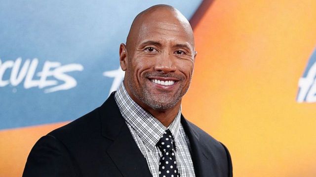 Imagem da notícia Quem é a esposa de Dwayne Johnson? Já fizeram filme juntos e o casal tinha relação especial com a Disney bem antes de Moana