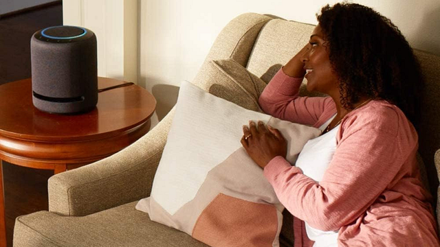 Imagem da notícia Qual é a diferença entre Echo Studio e Echo Dot? Entenda qual é o melhor dispositivo Amazon para ter na sua casa