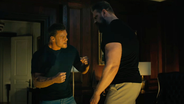 Imagem da notícia "É claro que quero ser Kratos": Astro de Reacher se candidata a papel na próxima série God of War