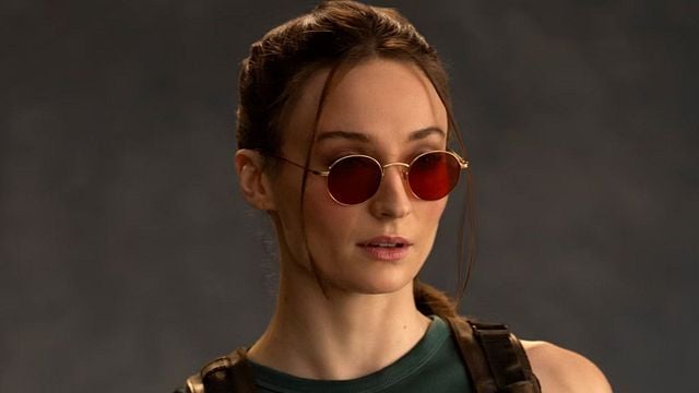 Imagem da notícia Sophie Turner, a atriz que viverá Lara Croft no reboot de Tomb Raider, já adiantou: "Não haverá seios pontudos"